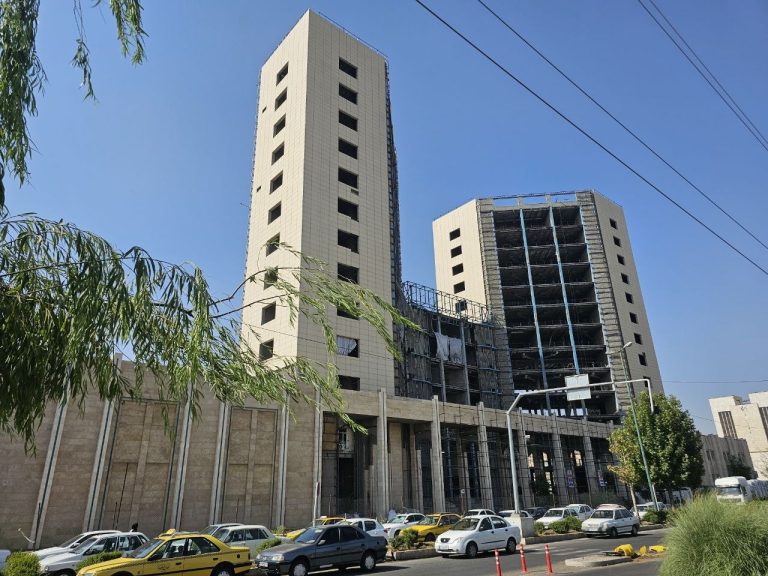 ساختمان شهرداری و شورای شهر قزوین